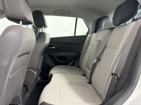 Used 2016 Chevrolet Trax LS FWD image 7