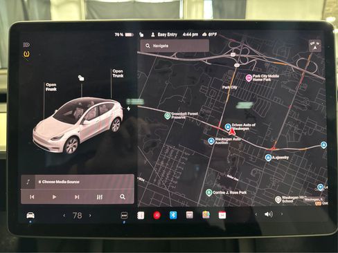Used 2021 Tesla Model Y Long Range image 29