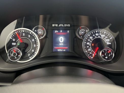 Used 2024 RAM 2500 Big Horn w/ Bed Utility Group image 23