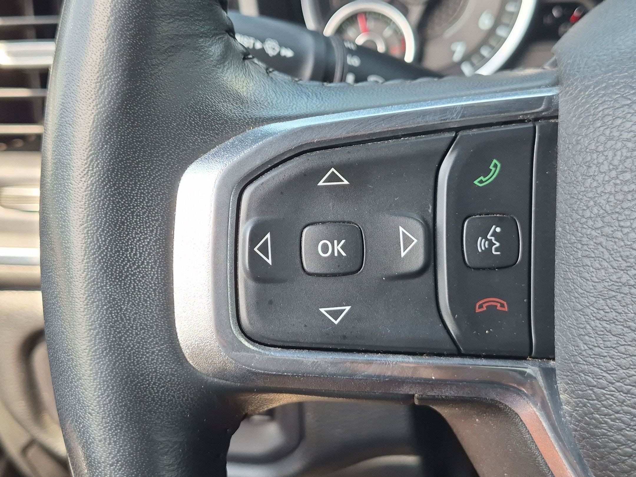 Used 2022 RAM 1500 Laramie AWD/4WD image 14