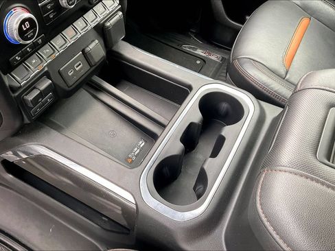 Used 2022 GMC Sierra 1500 AT4 w/ AT4 Premium Package AWD/4WD image 22