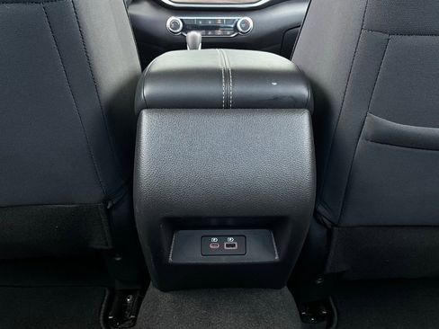 Used 2025 Nissan Altima 2.5 SV image 13