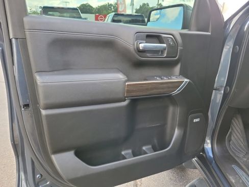 Used 2021 Chevrolet Silverado 1500 LT Trail Boss w/ Convenience Package II AWD/4WD image 23