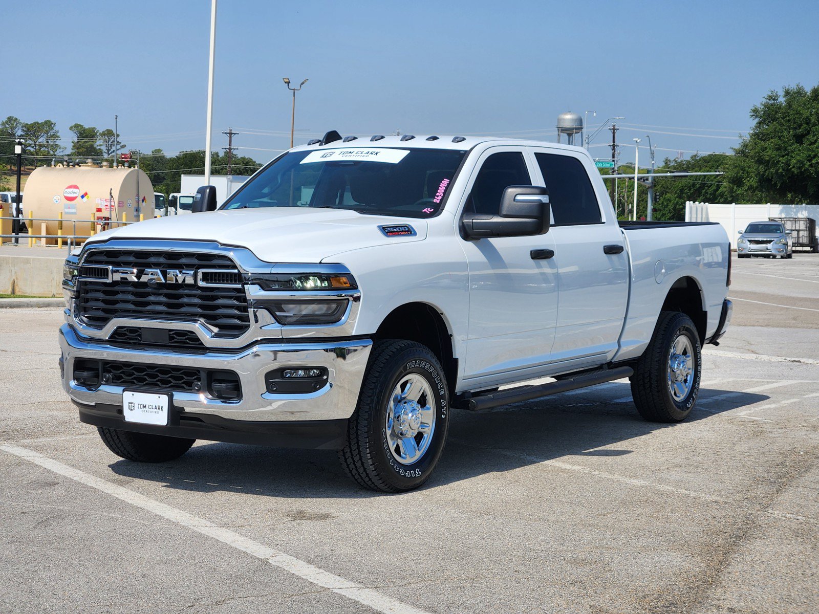 Used 2026 RAM 2500 Tradesman AWD/4WD image 2