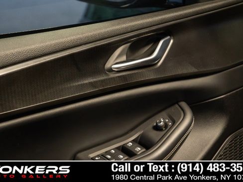 Used 2023 Jeep Grand Cherokee L Laredo AWD/4WD image 49