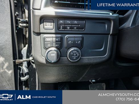 New 2025 Chevrolet Suburban Premier AWD/4WD image 36