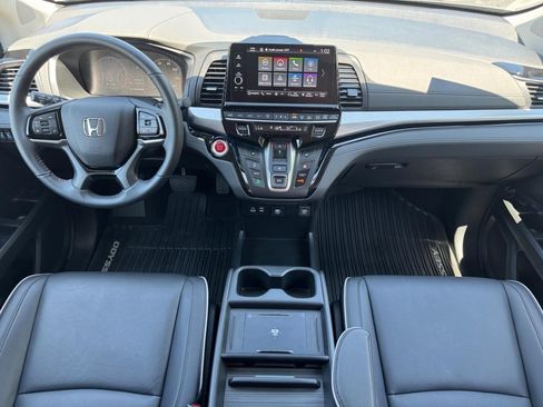 Used 2026 Honda Odyssey Touring image 13