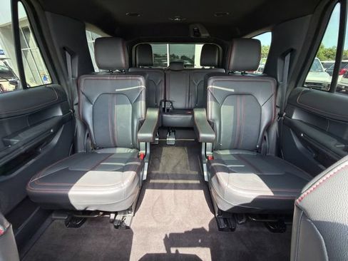 Used 2023 Ford Expedition Limited AWD/4WD image 39
