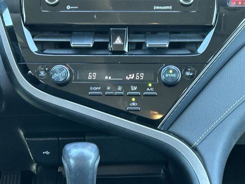 Used 2023 Toyota Camry SE image 15