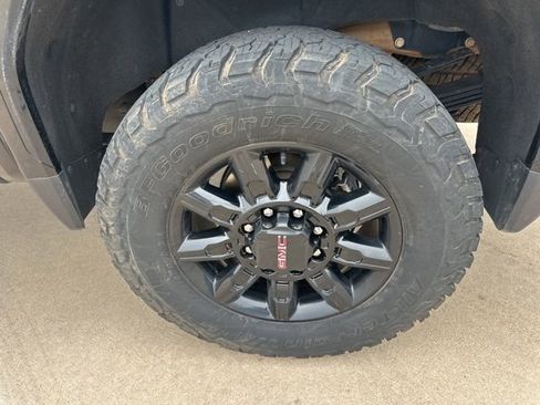 Used 2024 GMC Sierra 2500 AT4 w/ Max Trailering Package AWD/4WD image 11