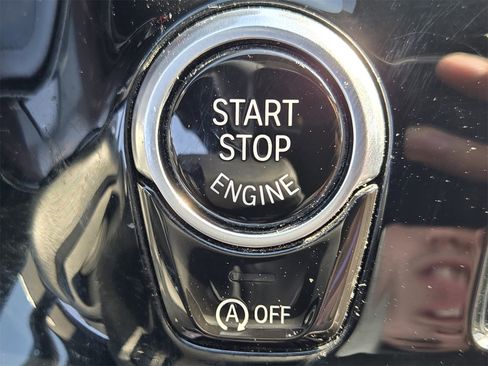 Used 2019 BMW 530i w/ Convenience Package image 18