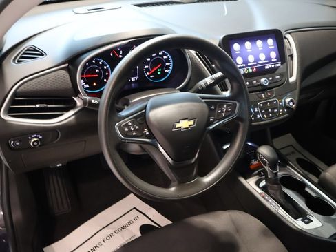 Certified 2025 Chevrolet Malibu LT FWD image 23