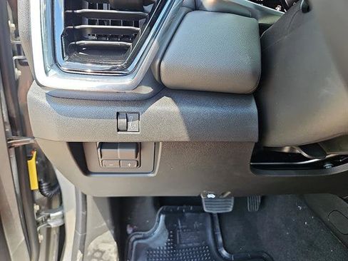 New 2026 GMC Canyon Elevation w/ Convenience Package image 16