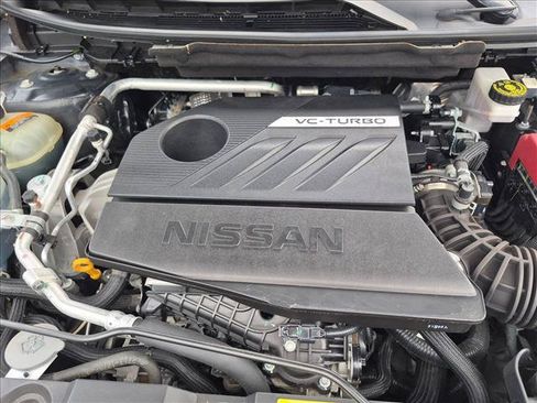 Used 2023 Nissan Rogue S AWD/4WD image 22