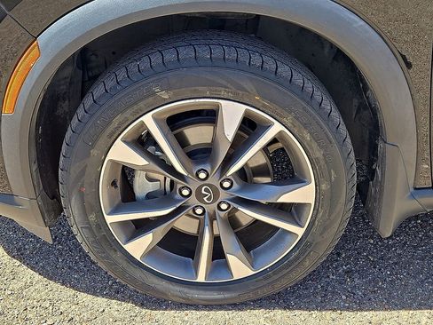 Used 2023 INFINITI QX60 Luxe w/ Vision Package FWD image 10