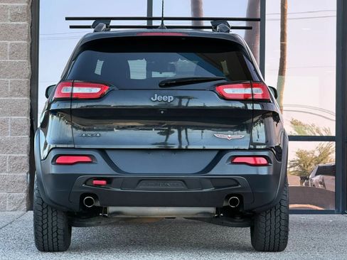 Used 2015 Jeep Cherokee Trailhawk w/ Leather Interior Group AWD/4WD image 10