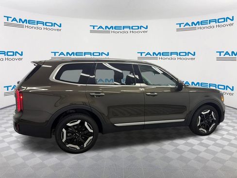 Used 2025 Kia Telluride S FWD image 6