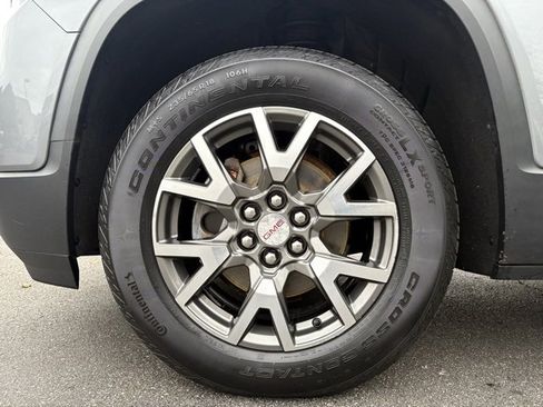 Used 2020 GMC Acadia SLE w/ Driver Convenience Package image 13