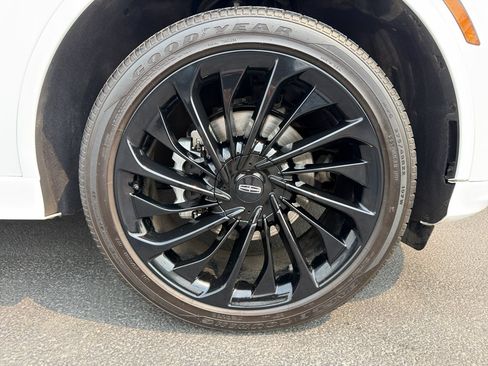 Used 2025 Lincoln Aviator Reserve w/ Equipment Group 201A AWD/4WD image 5