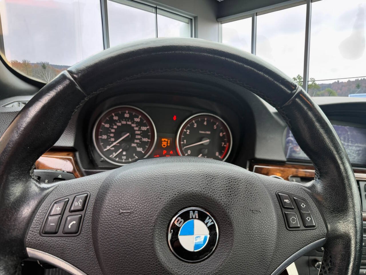 Used 2013 BMW 335i Convertible RWD image 28