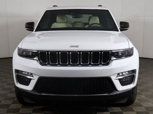 Used 2024 Jeep Grand Cherokee Limited AWD/4WD image 12