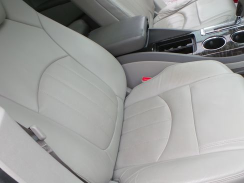 Used 2014 Buick Enclave Leather image 33