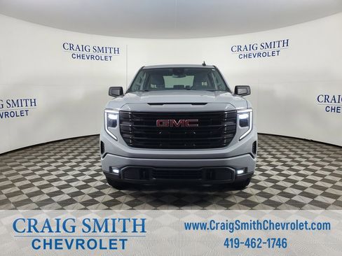 Used 2024 GMC Sierra 1500 Elevation image 30