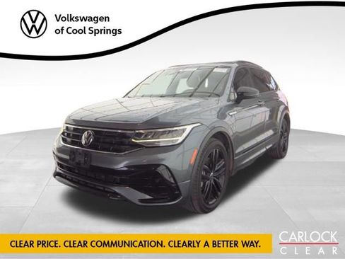 Used 2022 Volkswagen Tiguan SE R-Line image 1