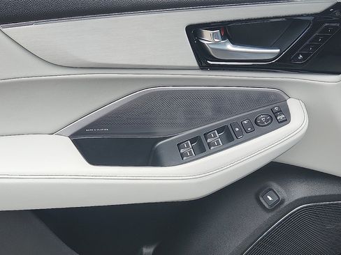 New 2026 Acura MDX w/ Technology Package AWD/4WD image 8