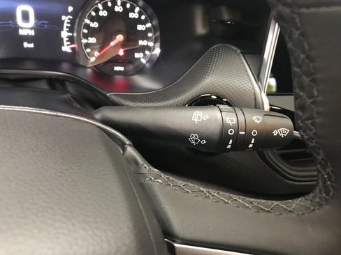 New 2026 Jeep Compass Limited image 17