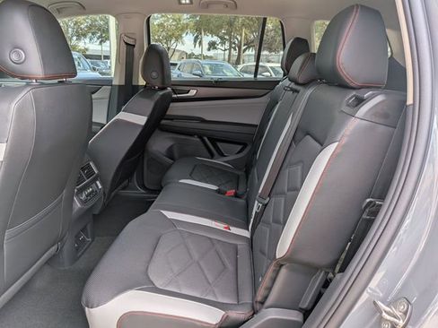 New 2026 Volkswagen Atlas Peak Edition image 14