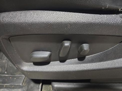 Used 2015 Chevrolet Tahoe LTZ AWD/4WD image 28