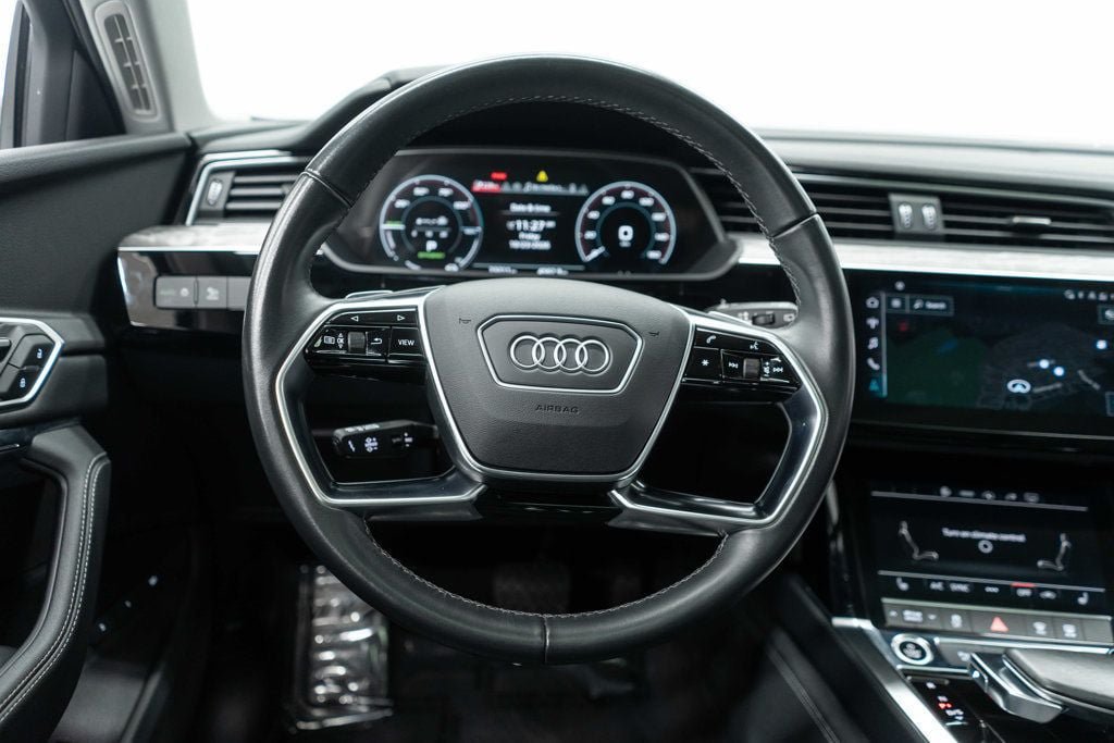 Used 2024 Audi Q8 e-tron Premium AWD/4WD image 17