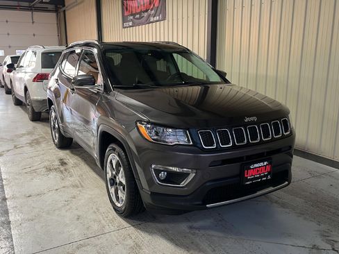 Used 2019 Jeep Compass Limited image 9