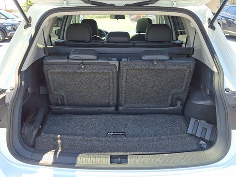 Used 2019 Volkswagen Tiguan SE w/ Panoramic Sunroof Package AWD/4WD image 28
