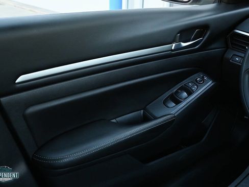 Used 2022 Nissan Altima 2.5 SV image 9