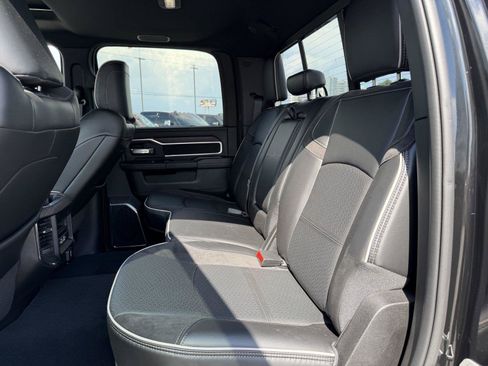 Used 2025 RAM 2500 Laramie AWD/4WD image 18