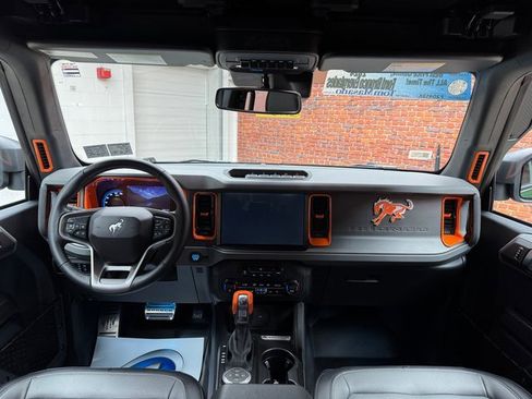 Used 2024 Ford Bronco Everglades image 12