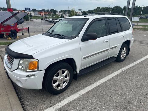 Used 2004 GMC Envoy SLT AWD/4WD image 2