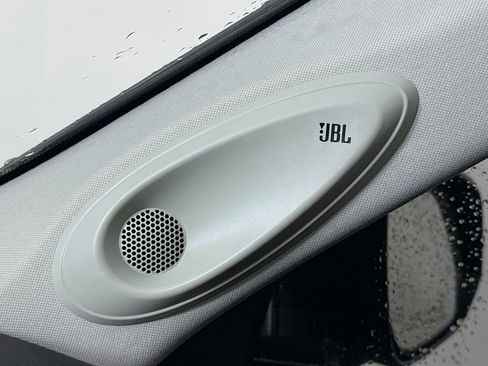 Used 2023 Toyota Highlander Limited image 18