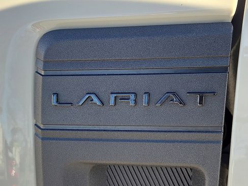 Used 2025 Ford Maverick Lariat w/ Black Appearance Package image 9