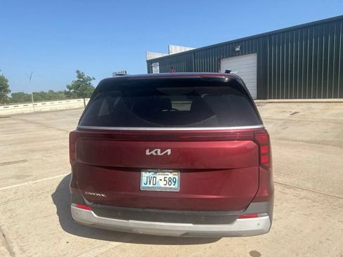 Used 2025 Kia Carnival EX FWD image 6
