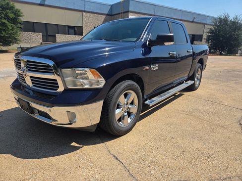 Used 2015 RAM 1500 Lone Star image 3