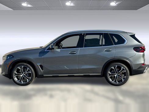 New 2026 BMW X5 xDrive40i image 2