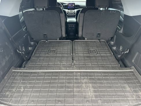 Used 2022 Ford Explorer XLT RWD image 14