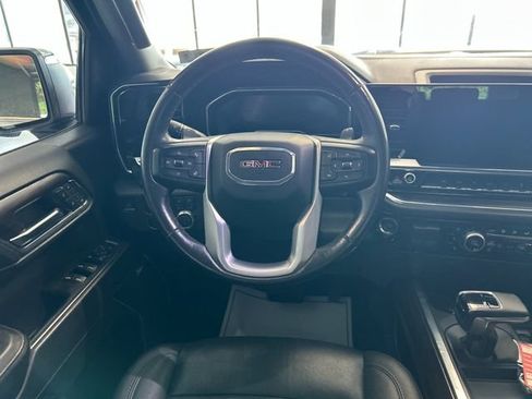 Used 2023 GMC Sierra 1500 SLT AWD/4WD image 17