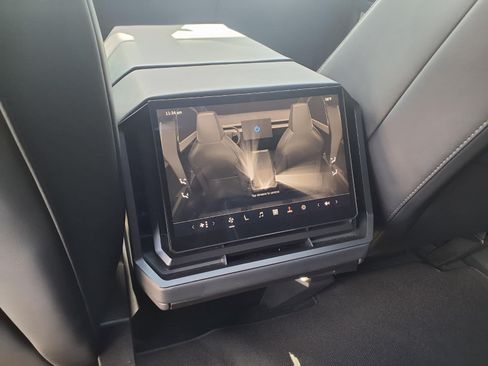Used 2024 Tesla Cybertruck Cyberbeast AWD/4WD image 13