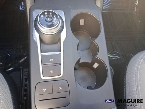 Used 2022 Ford Escape SE w/ Cold Weather Package AWD/4WD image 22