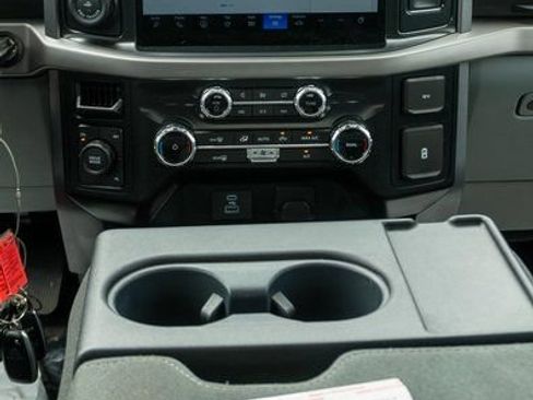 Used 2024 Ford F150 XLT AWD/4WD image 14