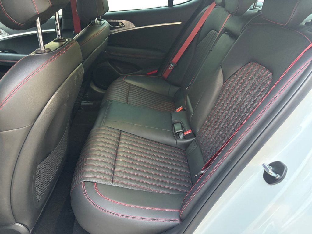Used 2023 Genesis G70 2.0T w/ Sport Prestige Package RWD image 14